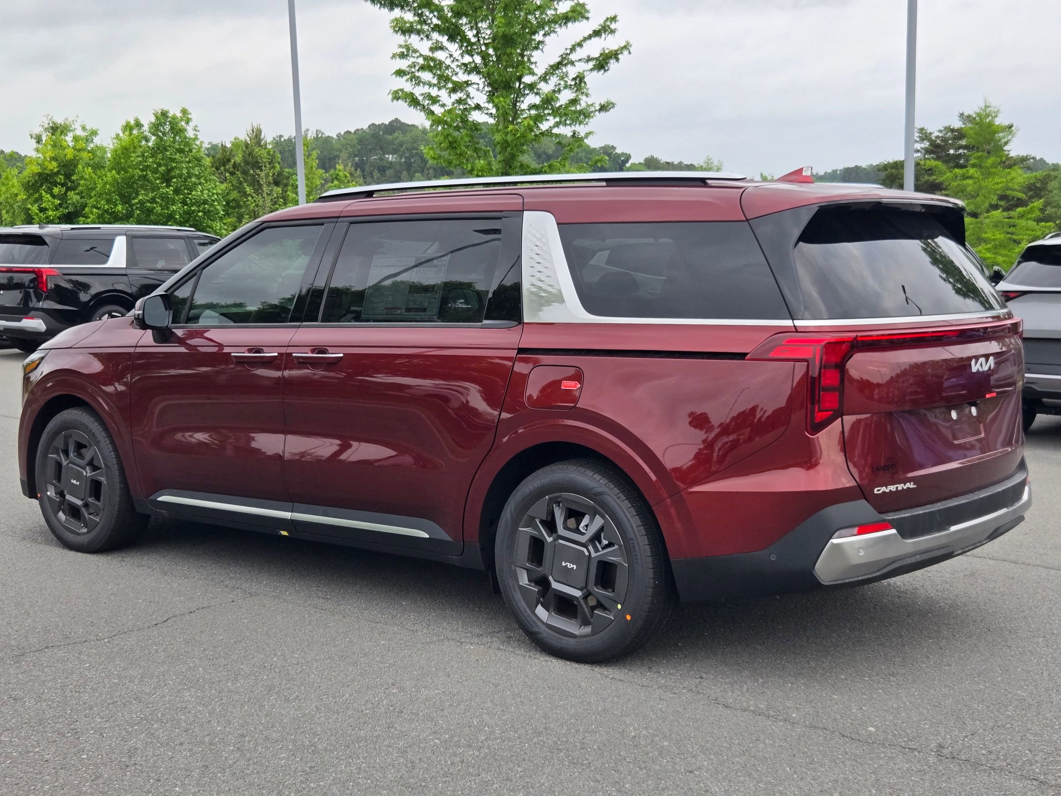 New 2026 Kia Carnival SX FWD image 5