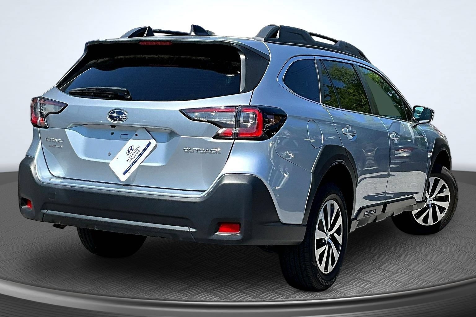 Used 2023 Subaru Outback Premium AWD/4WD image 7