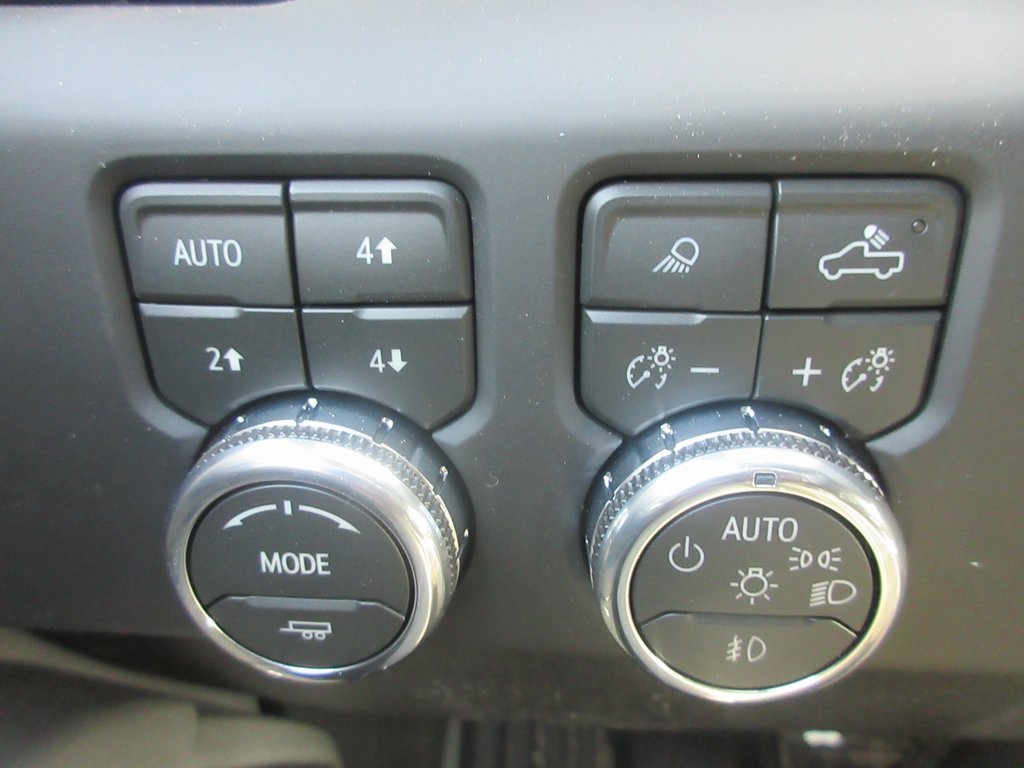 New 2026 GMC Sierra 3500 AT4 w/ AT4 Premium Plus Package image 17