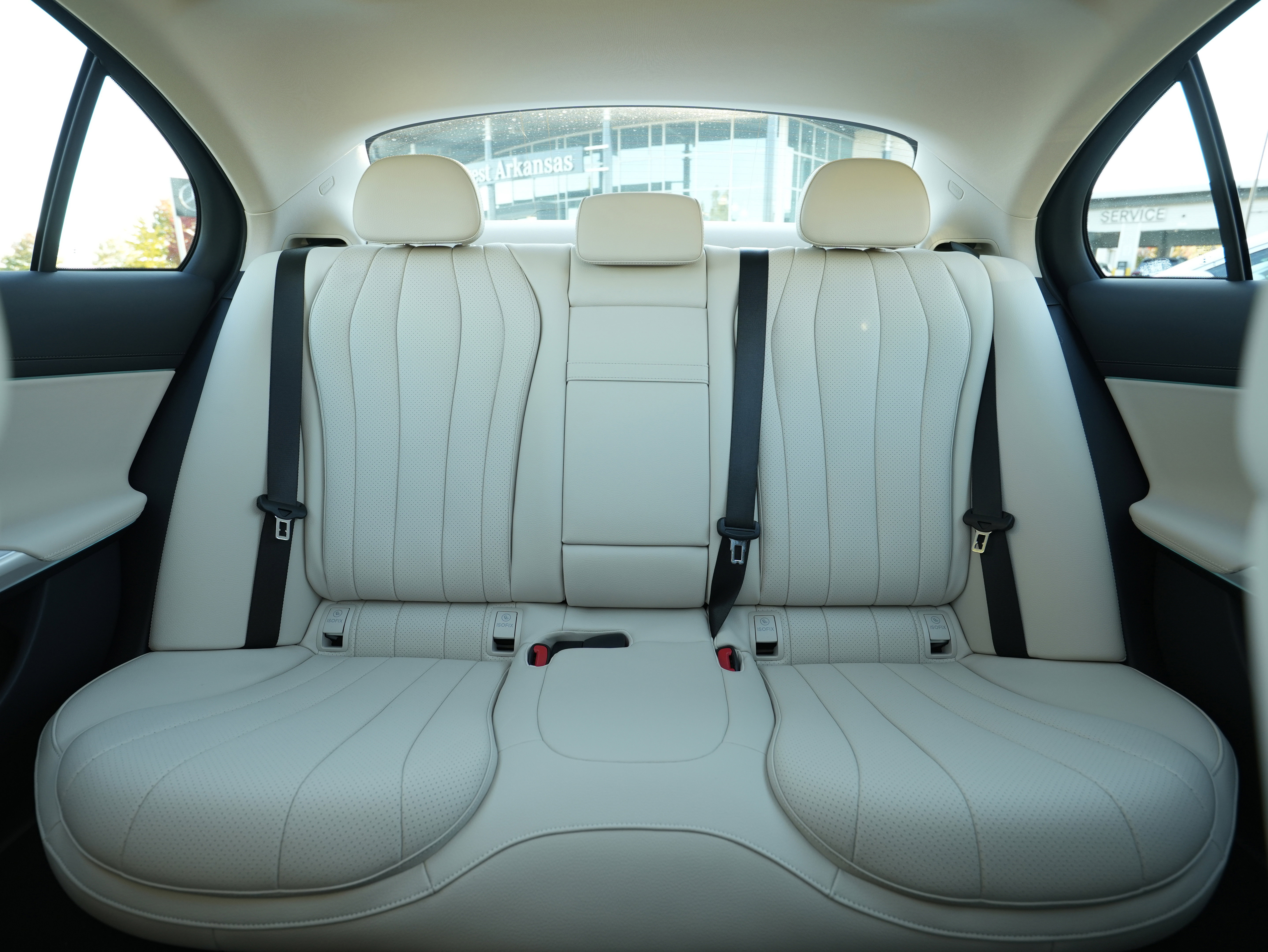 New 2026 Mercedes-Benz E 350 4MATIC Sedan image 31