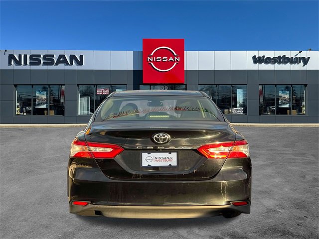 Used 2018 Toyota Camry LE image 6