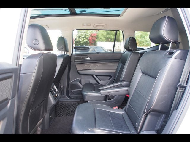 Used 2022 Volkswagen Atlas SEL R-Line AWD/4WD image 23