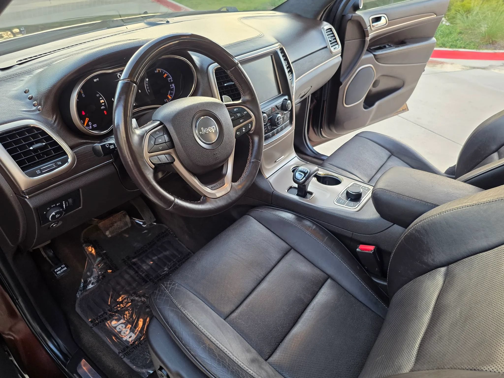 Used 2014 Jeep Grand Cherokee Summit AWD/4WD image 10