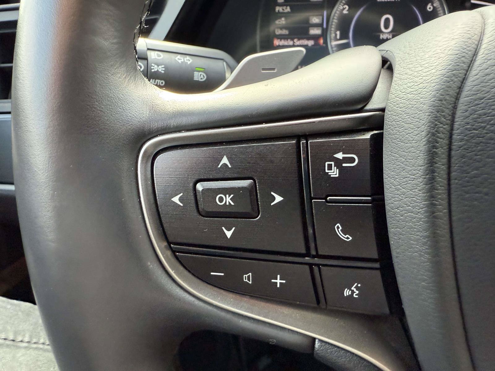 Used 2025 Lexus ES 350 w/ Premium Package FWD image 22