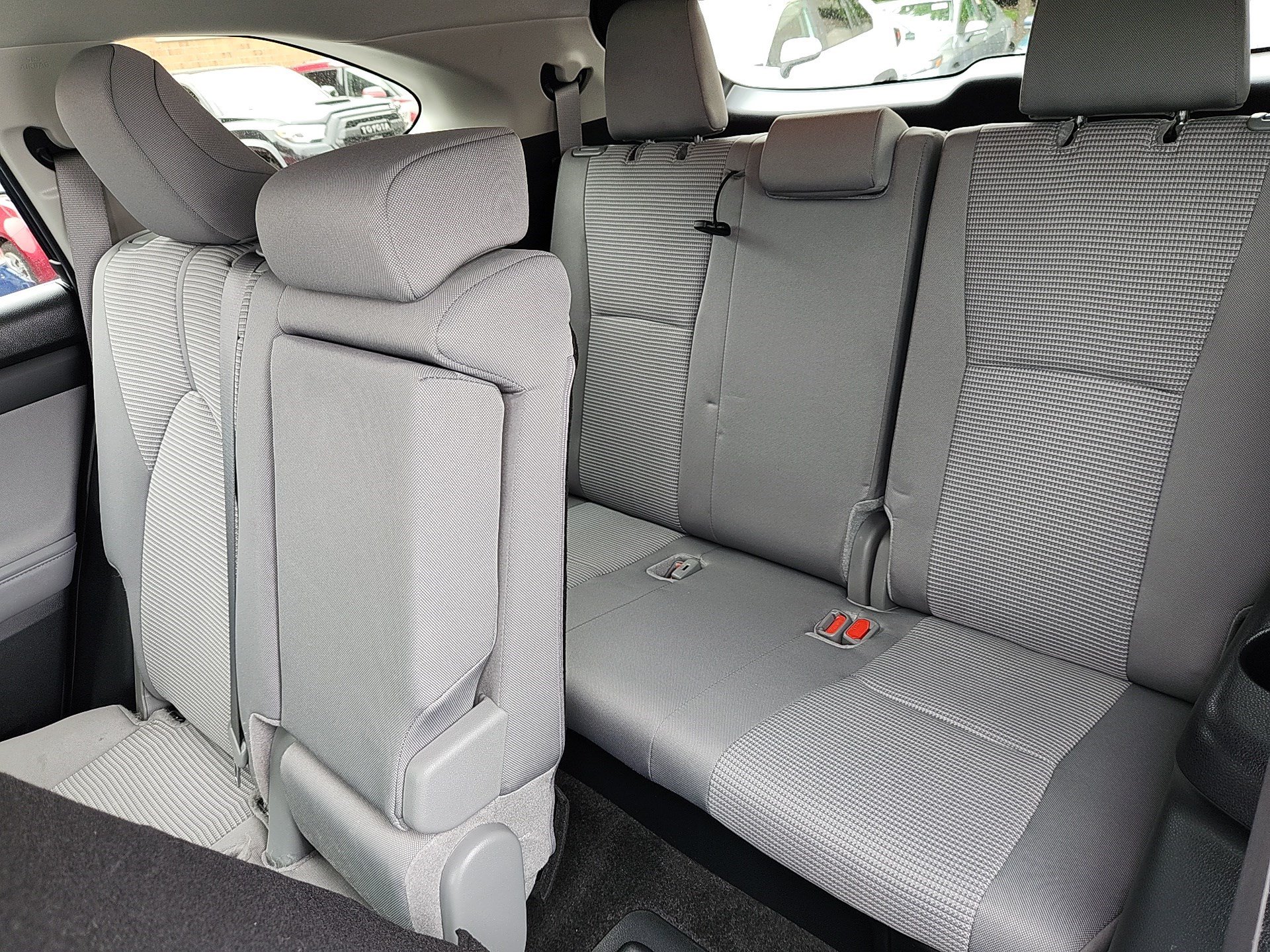 Certified 2024 Toyota Highlander LE FWD image 24