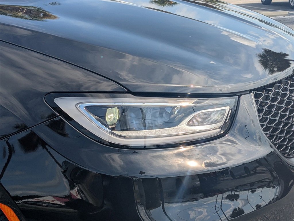 New 2026 Chrysler Pacifica Limited image 10