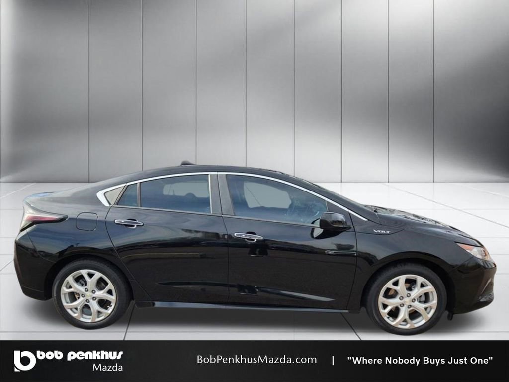 Used 2018 Chevrolet Volt Premier w/ Driver Confidence Package image 23