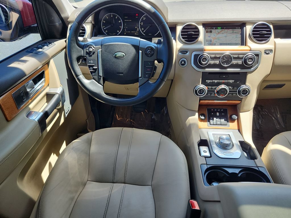 Used 2015 Land Rover LR4 HSE AWD/4WD image 4