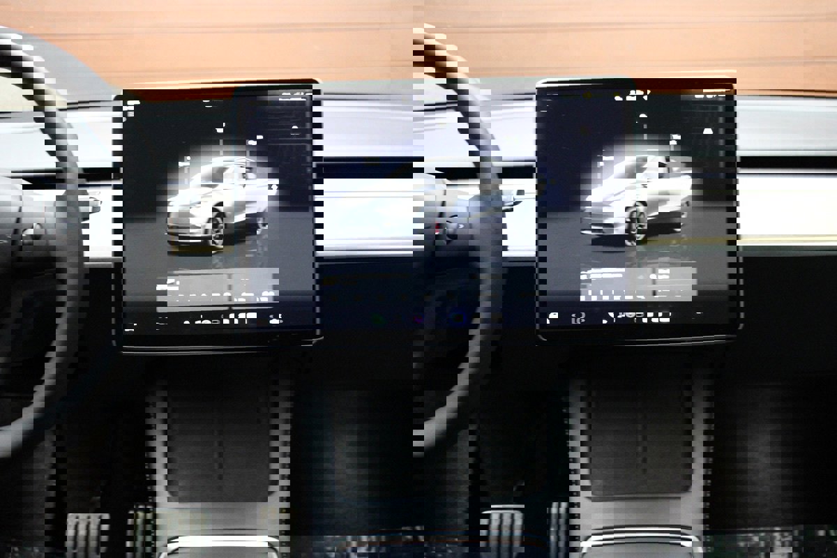 Used 2022 Tesla Model Y Performance image 24