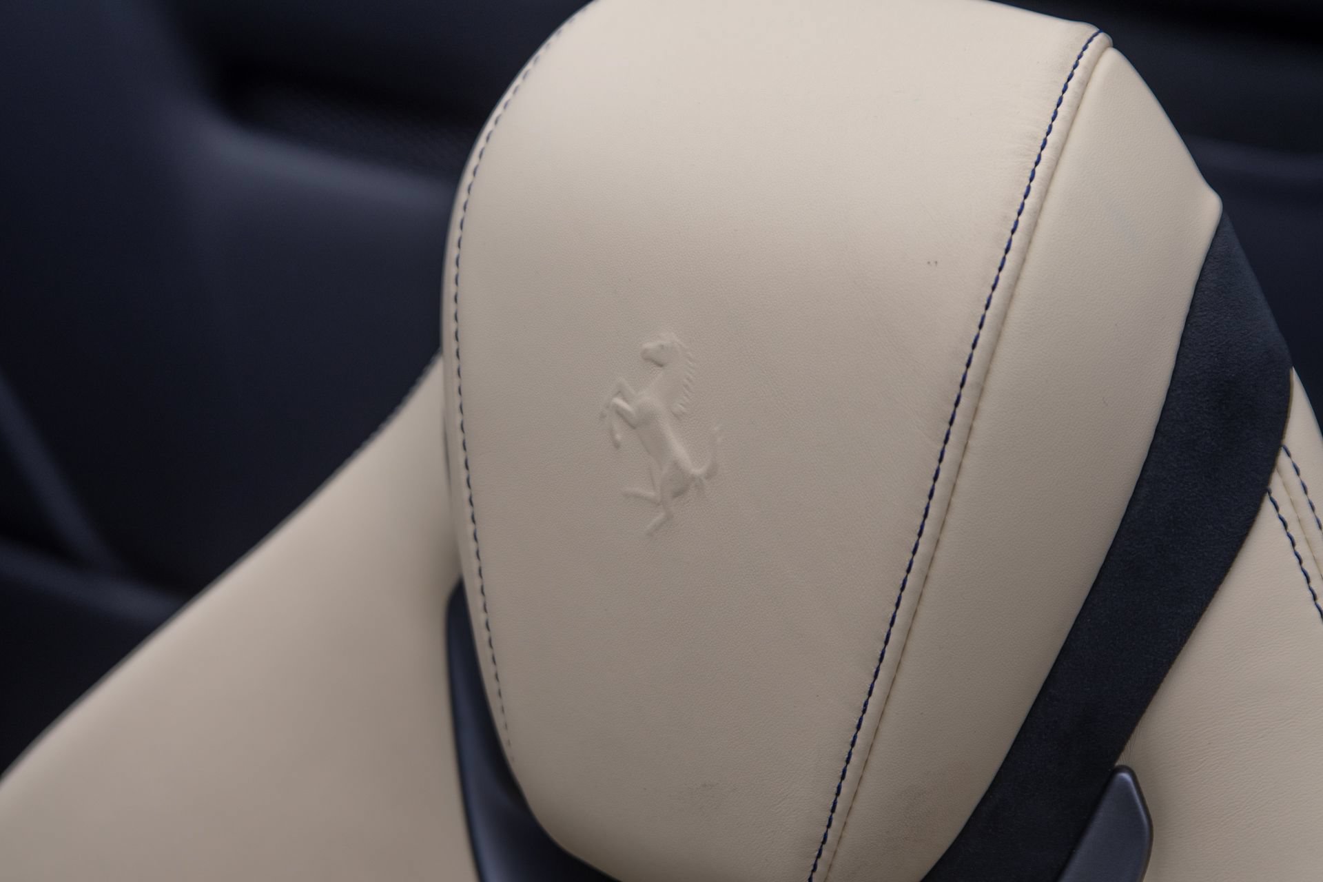 Used 2026 Ferrari Roma Spider RWD image 32