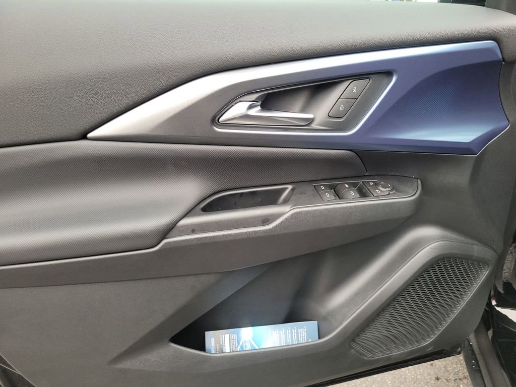 New 2026 Chevrolet Equinox EV LT image 21