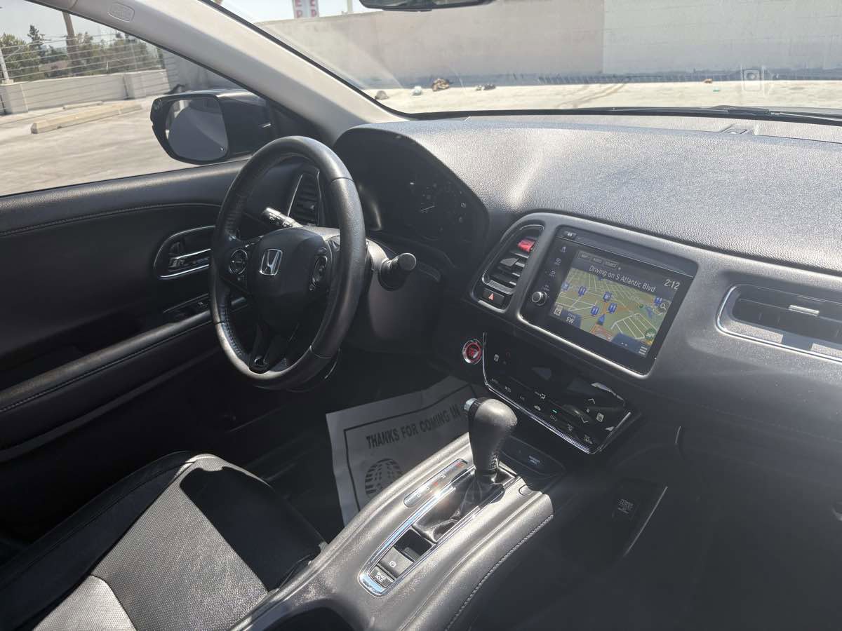 Used 2019 Honda HR-V Touring image 23