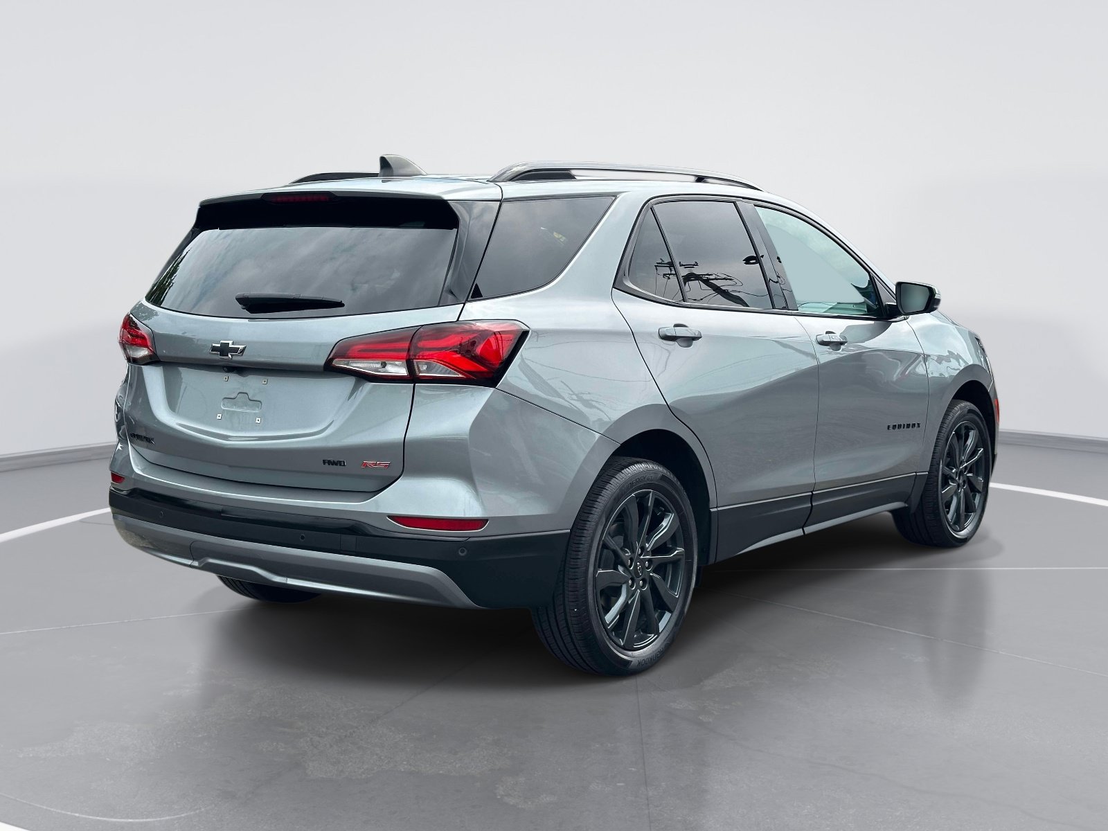 Certified 2024 Chevrolet Equinox RS w/ RS Leather Package AWD/4WD image 5