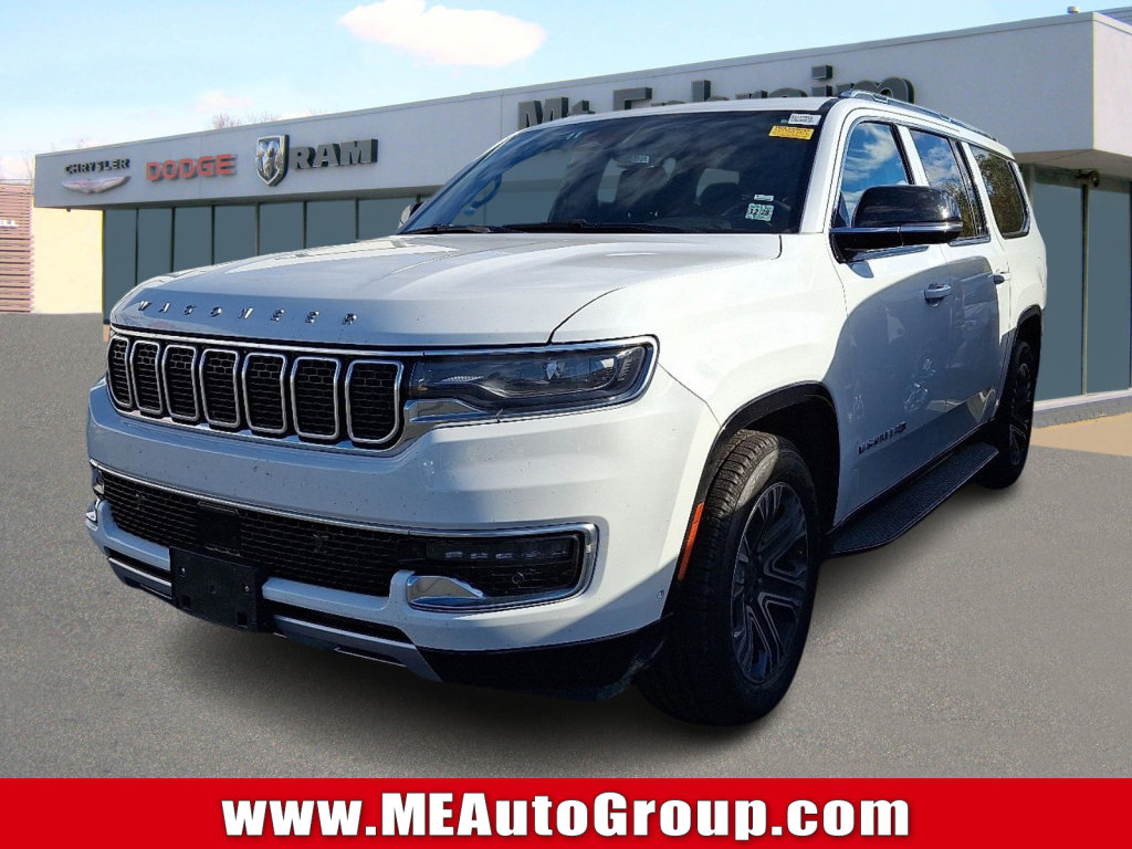 Used 2024 Jeep Wagoneer L Series II w/ Flexible Seating Group image 1