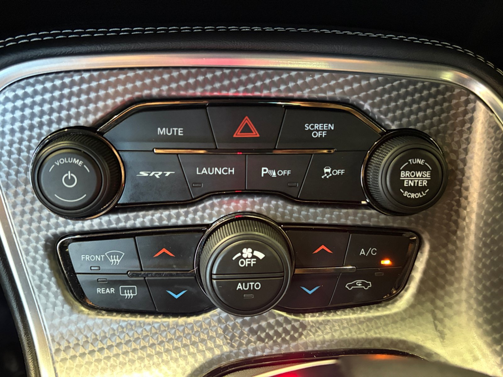 Used 2019 Dodge Challenger SRT Hellcat w/ Plus Package RWD image 25