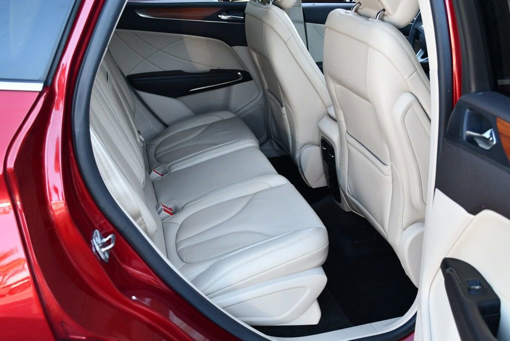 Used 2017 Lincoln MKC Select w/ Select Plus Package image 18