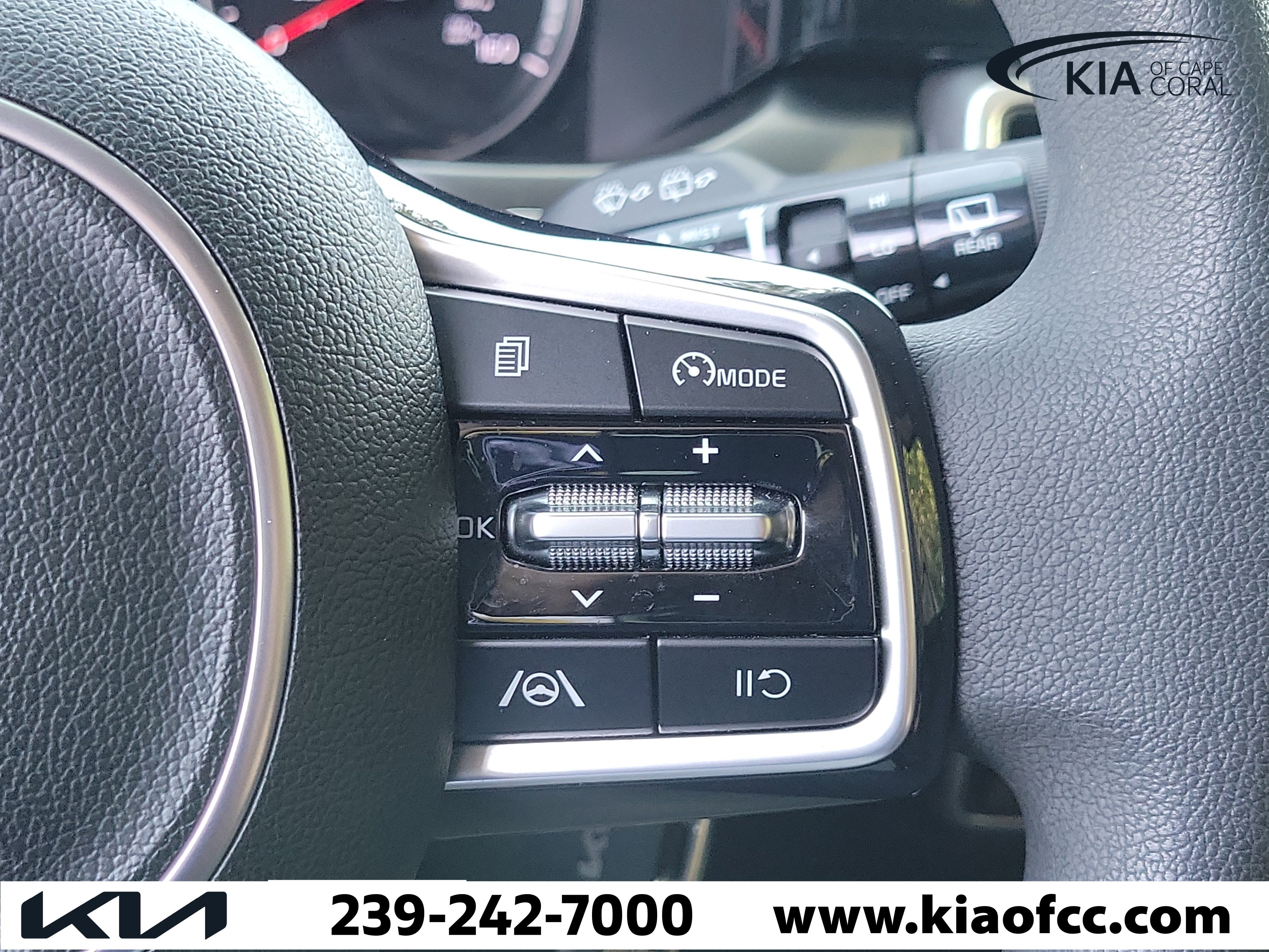 Certified 2023 Kia Sorento LX FWD image 26