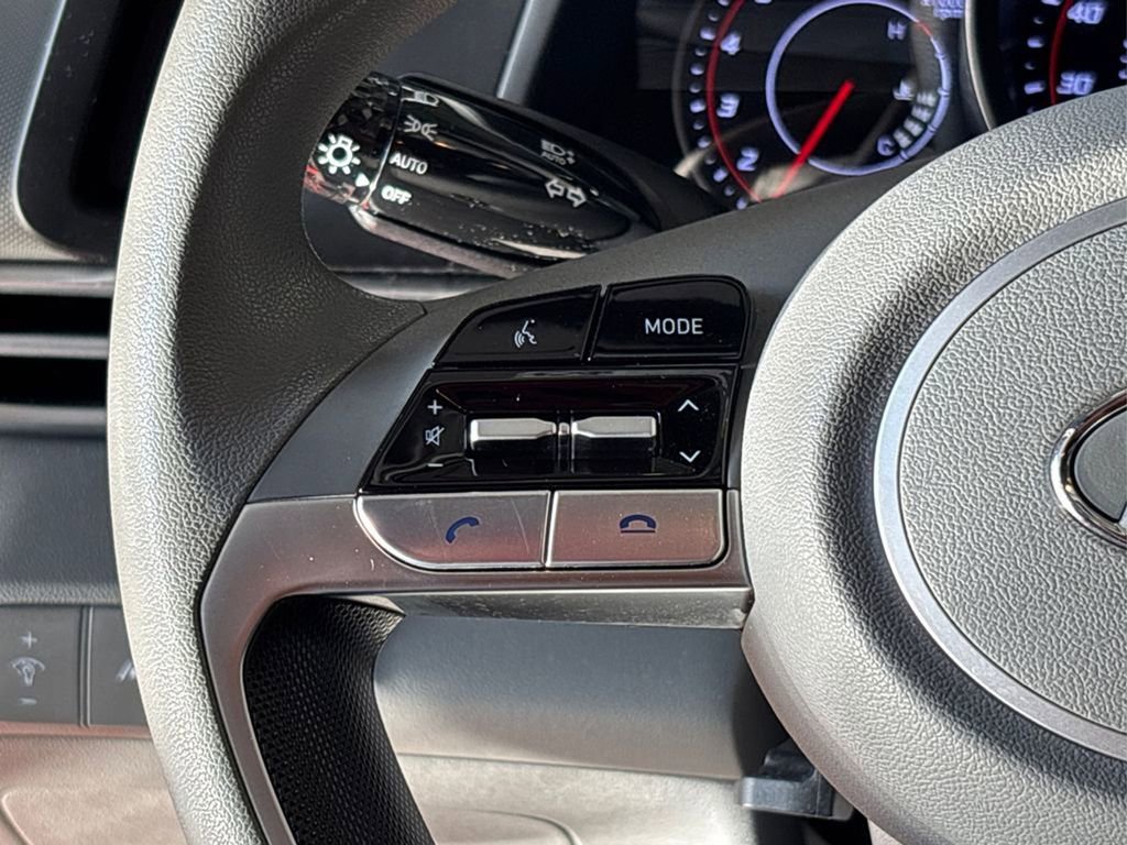 Used 2021 Hyundai Elantra SEL image 28