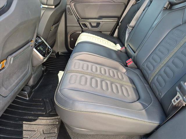 Used 2024 Rivian R1T Adventure Dual AWD/4WD image 18