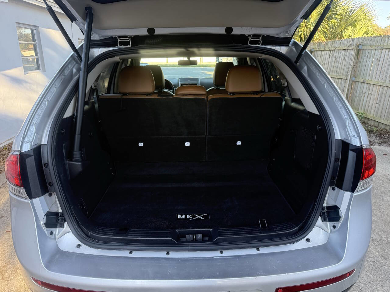 Used 2013 Lincoln MKX Base 4dr SUV image 8