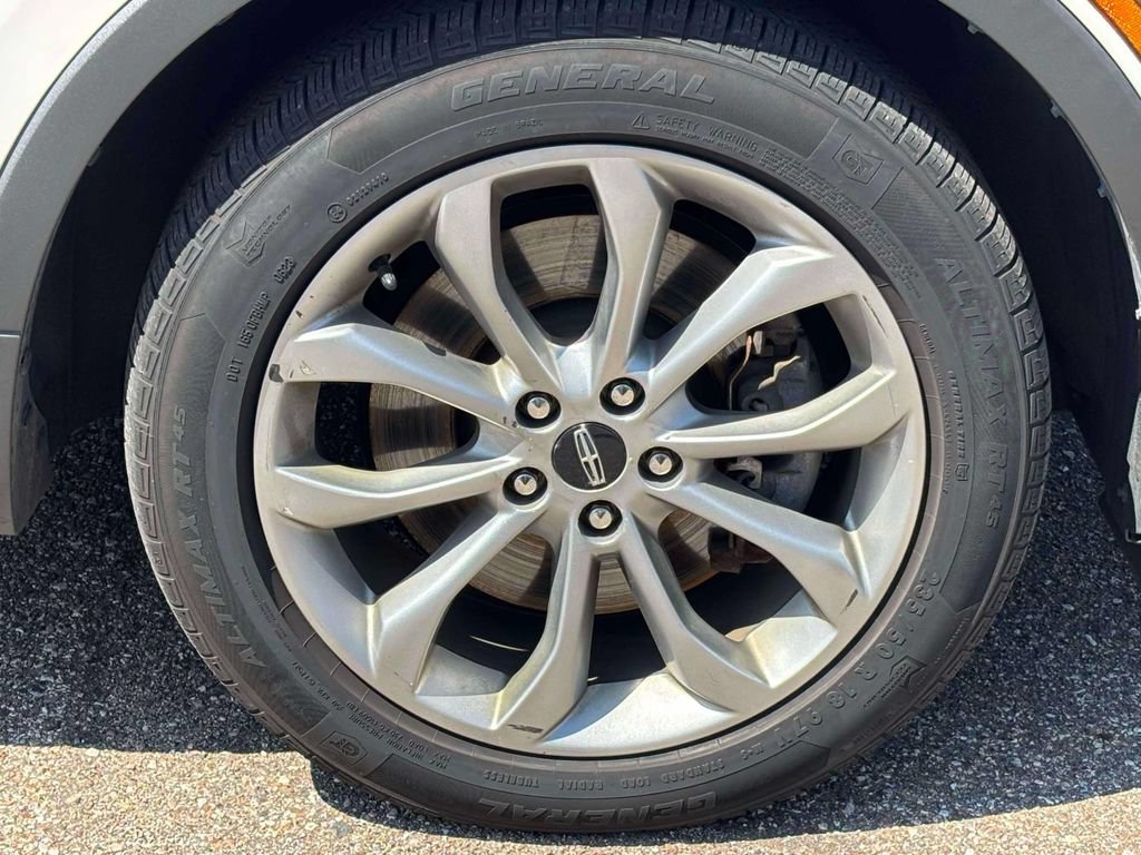 Used 2017 Lincoln MKC Select w/ Select Plus Package AWD/4WD image 29