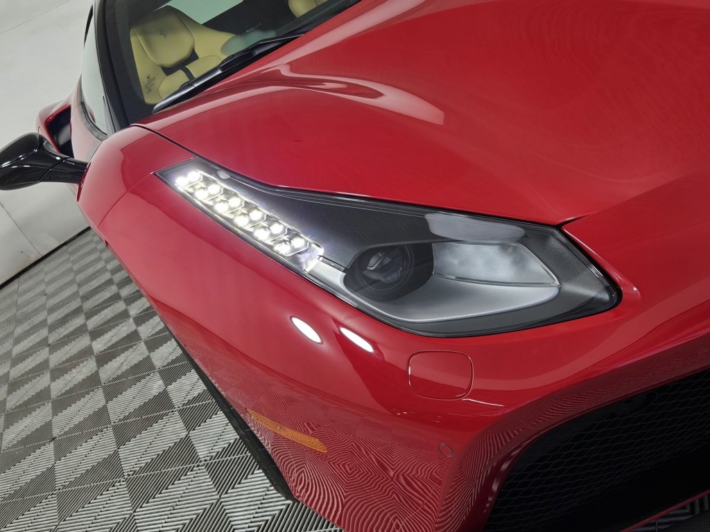 Used 2017 Ferrari 488 GTB image 8