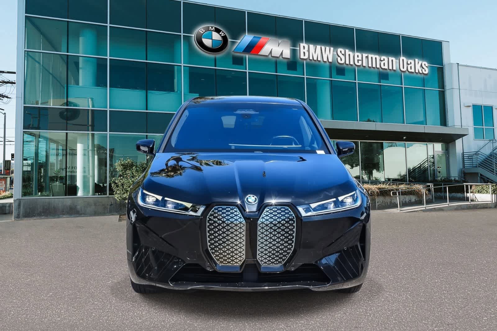 Certified 2023 BMW iX xDrive50 w/ Sport Package AWD/4WD image 2