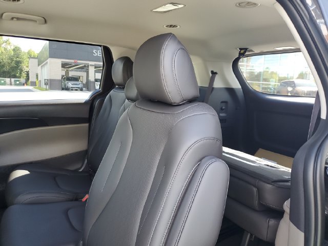 New 2027 Kia Carnival LXS FWD image 16
