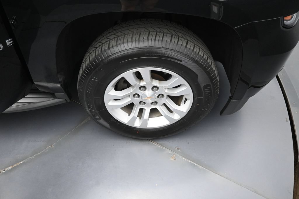 Used 2017 Chevrolet Tahoe LS w/ Skid Plate Package AWD/4WD image 31