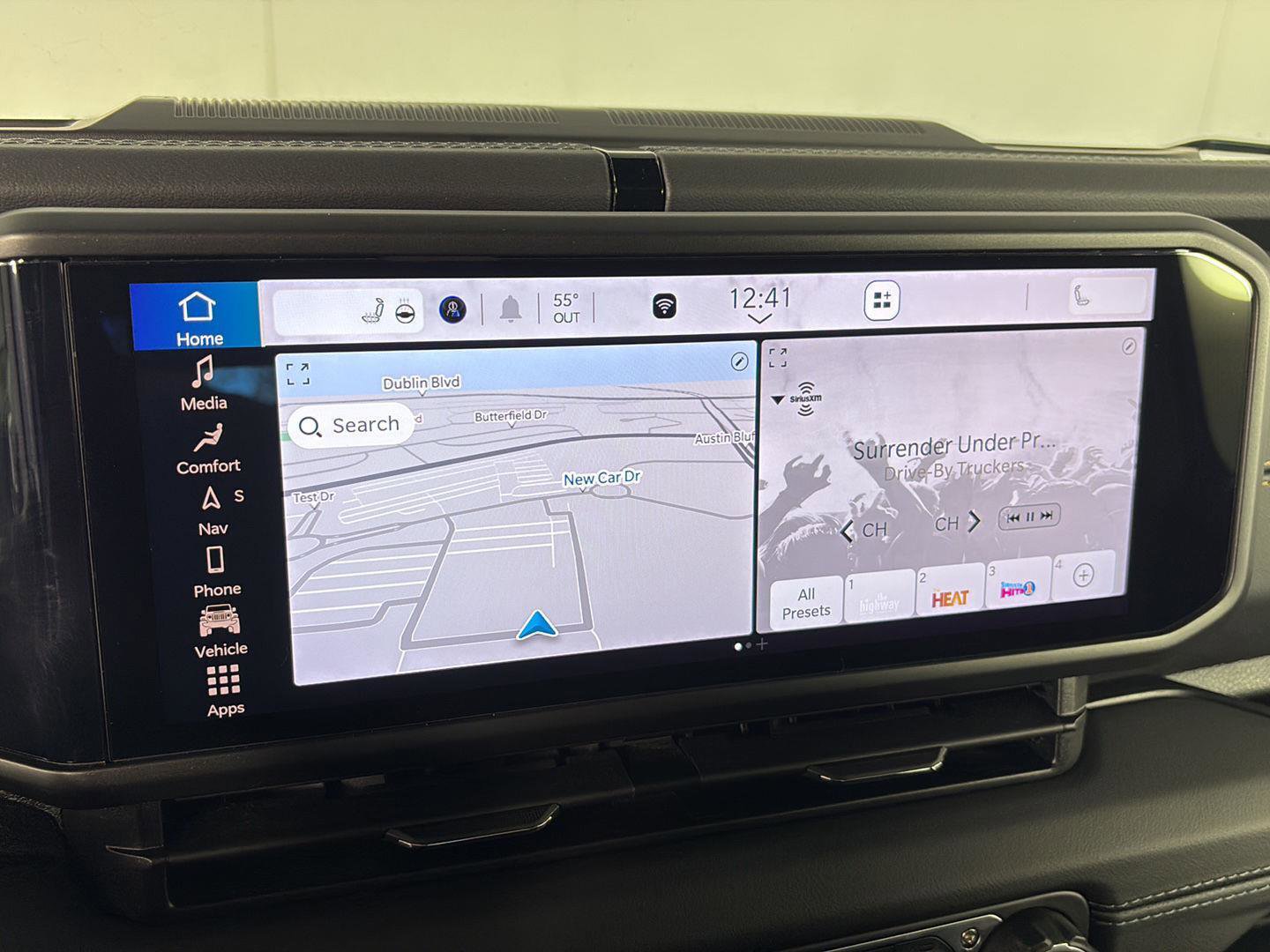 Used 2024 Jeep Wrangler Sahara w/ Technology Group image 31