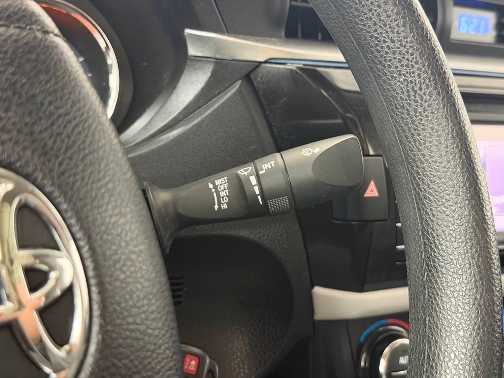Used 2016 Toyota Corolla LE image 15