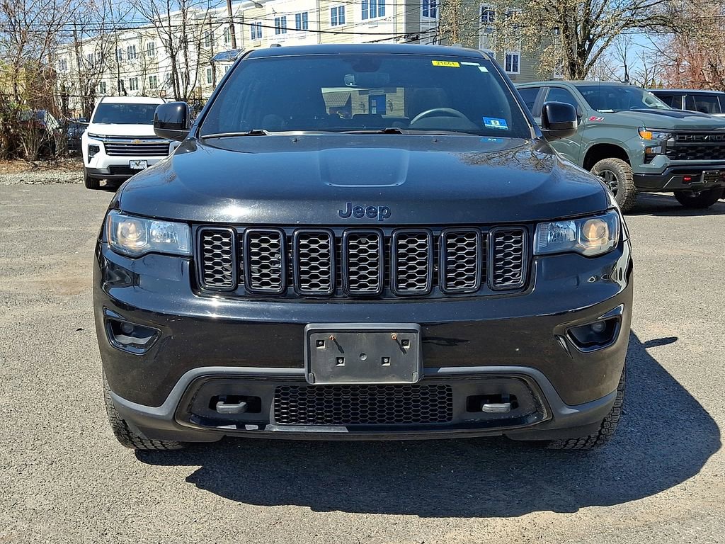 Used 2018 Jeep Grand Cherokee Laredo image 2