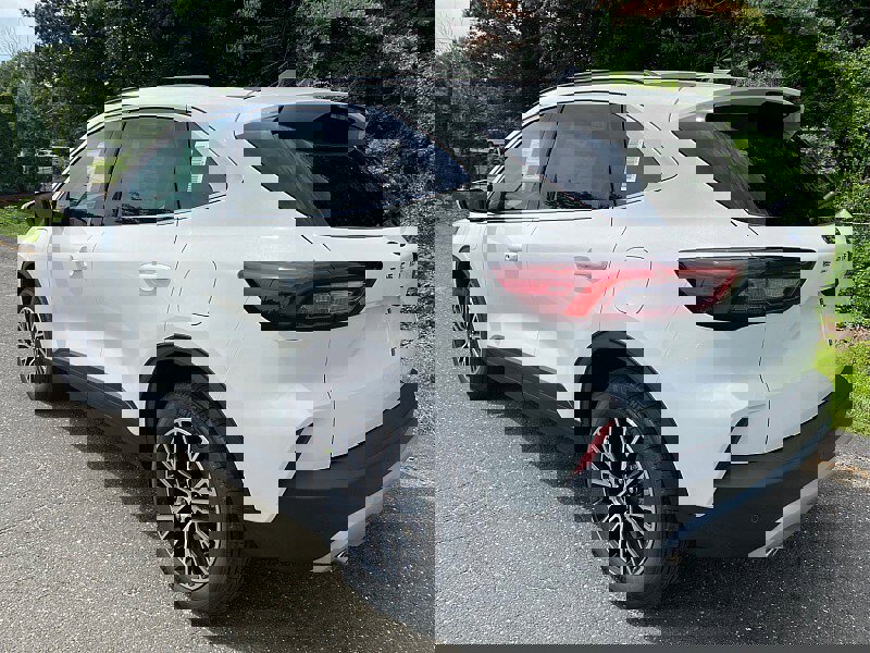 New 2025 Ford Escape SE image 29