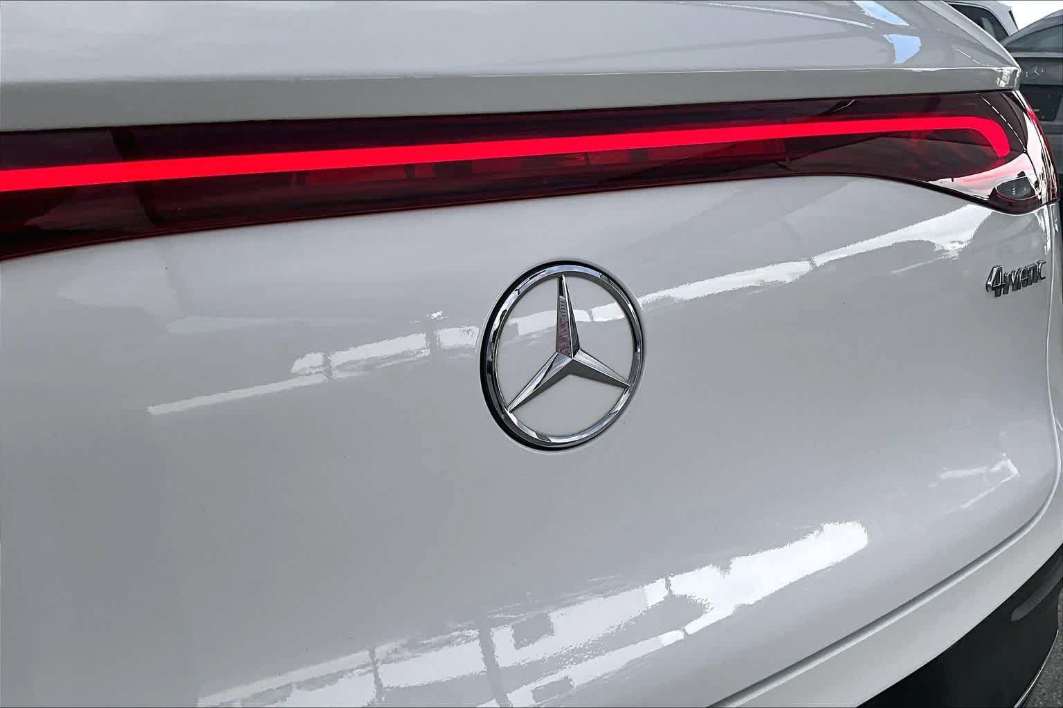 Certified 2023 Mercedes-Benz EQE 350+ 4MATIC SUV w/ Pinnacle Trim Package image 30