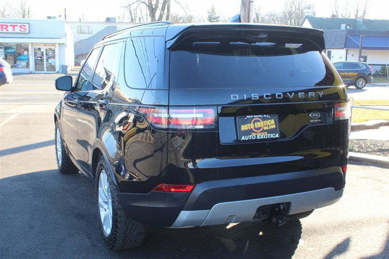Used 2017 Land Rover Discovery HSE AWD/4WD image 2