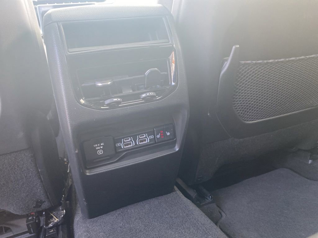 Used 2022 Jeep Grand Cherokee Limited AWD/4WD image 7
