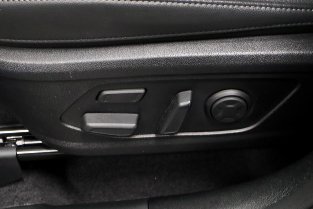 Used 2025 Kia Sorento SX Prestige AWD/4WD image 28