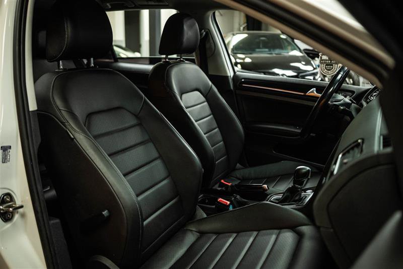 Used 2018 Volkswagen Golf SEL image 14