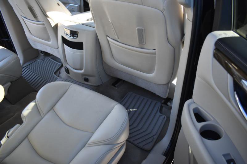 Used 2019 Cadillac Escalade ESV Luxury image 25