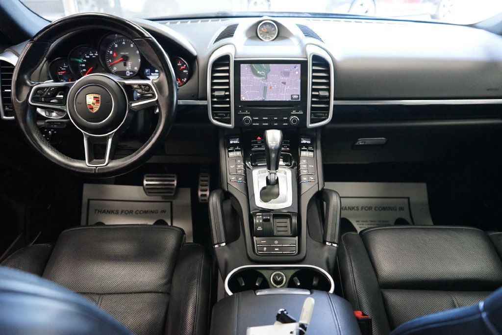 Used 2017 Porsche Cayenne S AWD/4WD image 48