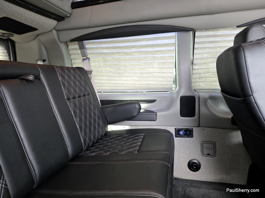 Used 2023 Chevrolet Express 2500 RWD image 31