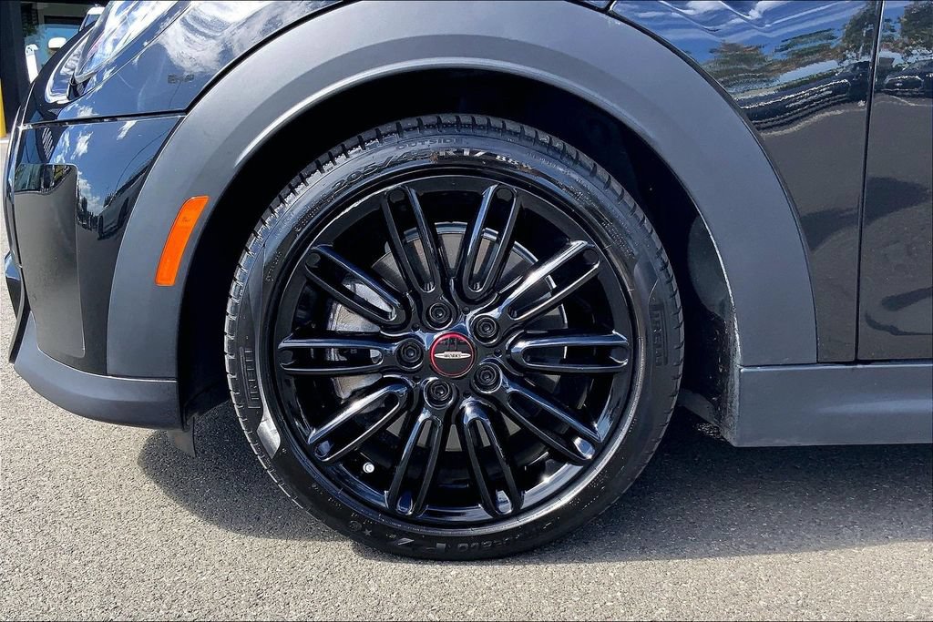 Used 2023 MINI Cooper S w/ Signature Upholstery Package FWD image 9