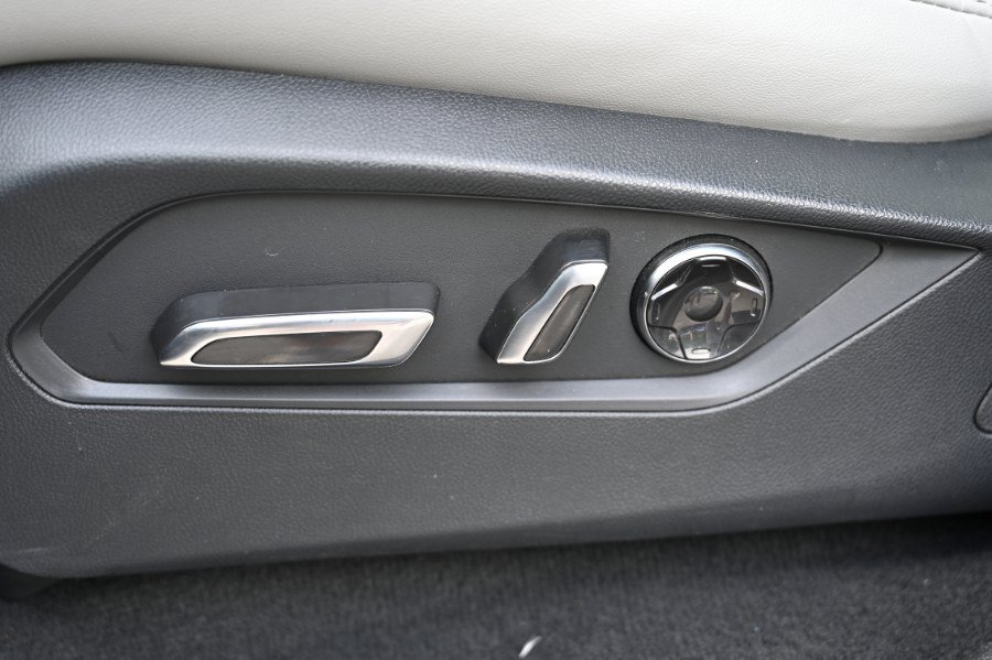 Used 2023 Acura MDX w/ Technology Package AWD/4WD image 22