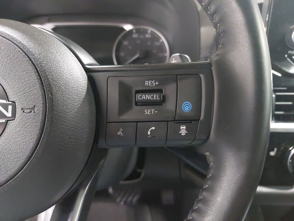 Used 2025 Nissan Pathfinder SV image 20