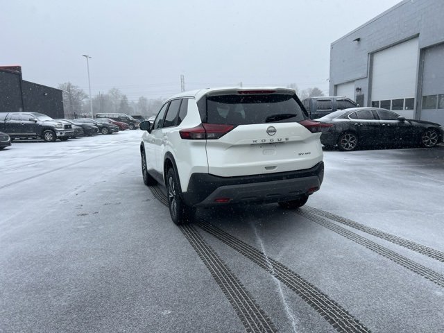Used 2023 Nissan Rogue SV image 11
