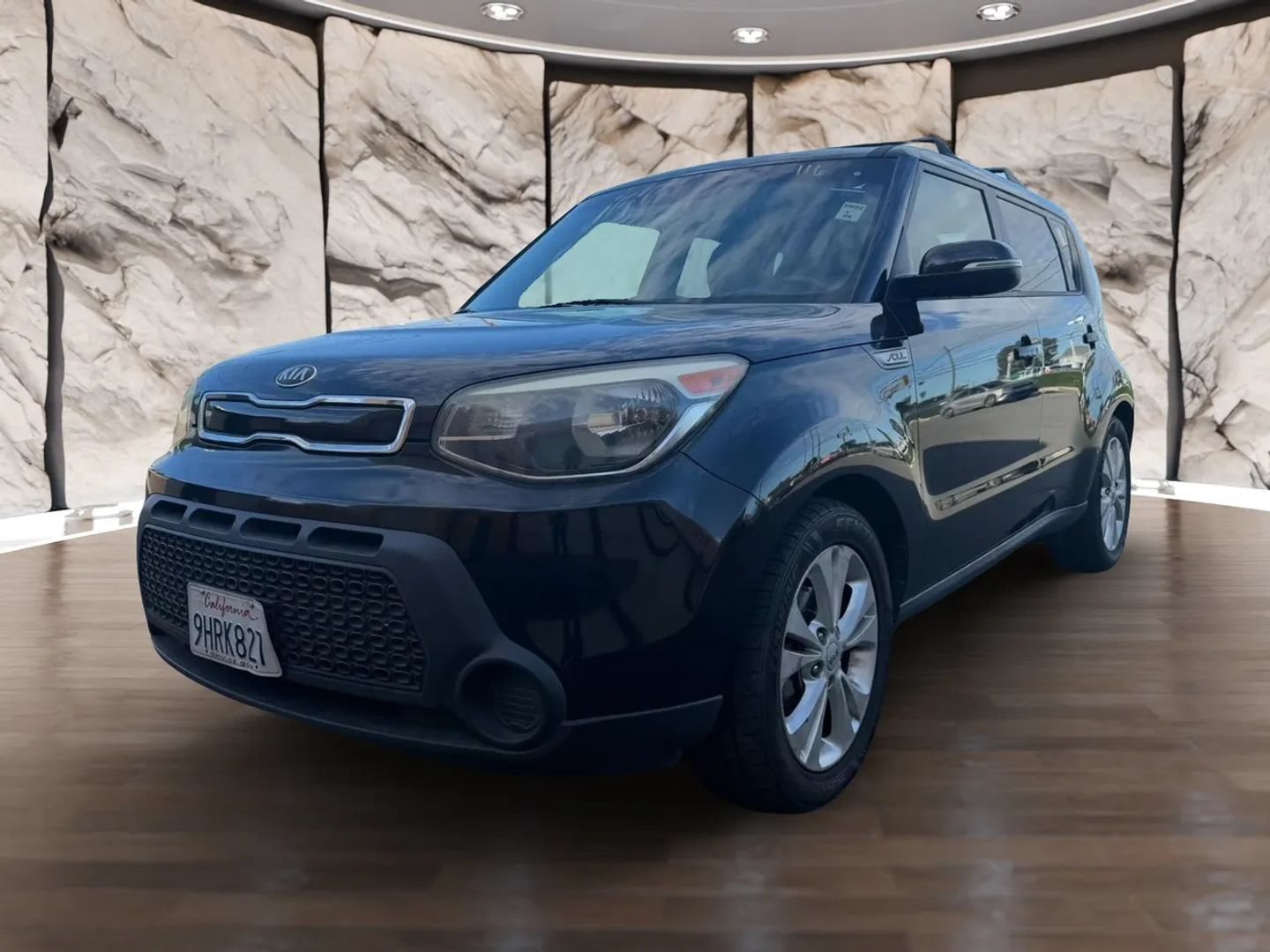 Used 2014 Kia Soul + FWD image 3