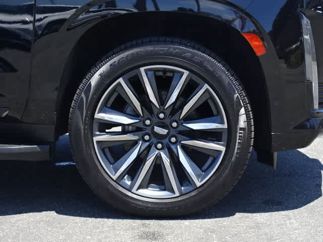 Used 2022 Cadillac Escalade ESV Sport AWD/4WD image 7