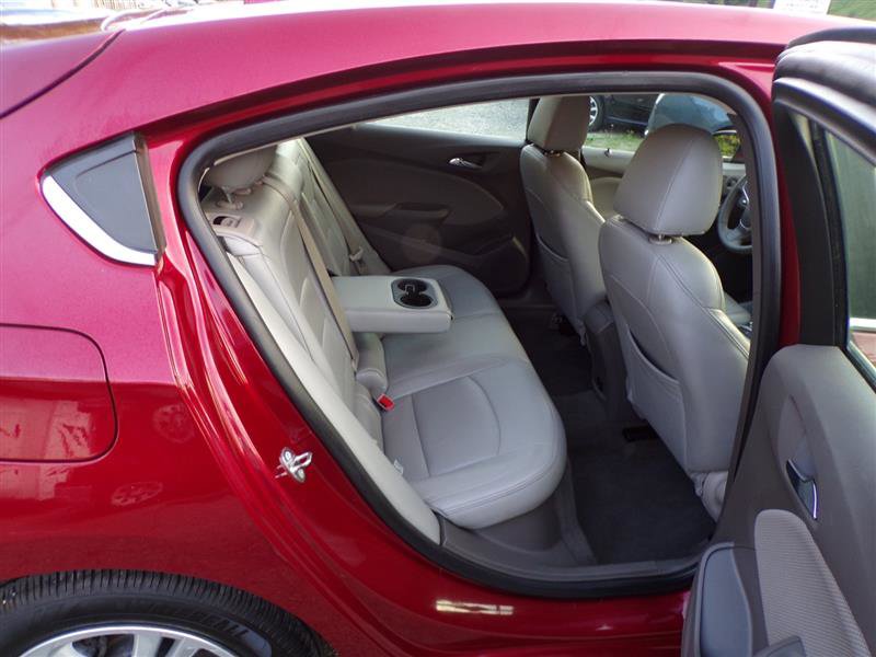 Used 2017 Chevrolet Cruze LT FWD image 26