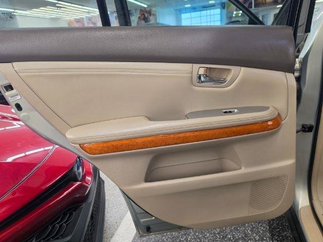 Used 2005 Lexus RX 330 AWD image 31
