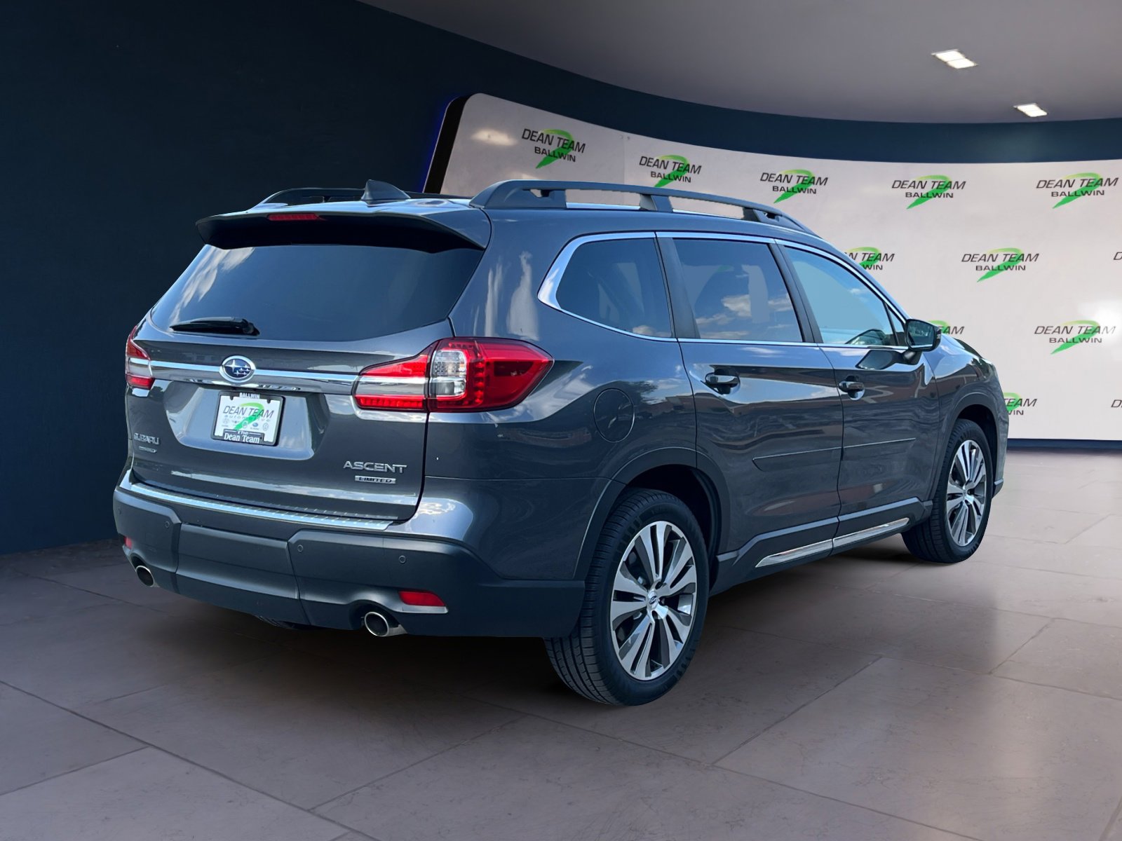 Used 2022 Subaru Ascent Limited w/ Technology Package image 8